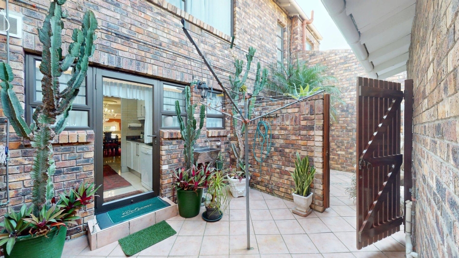 3 Bedroom Property for Sale in Humewood Eastern Cape